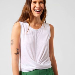 ATHLETA NWT BREEZY TWIST TANK SIZE M